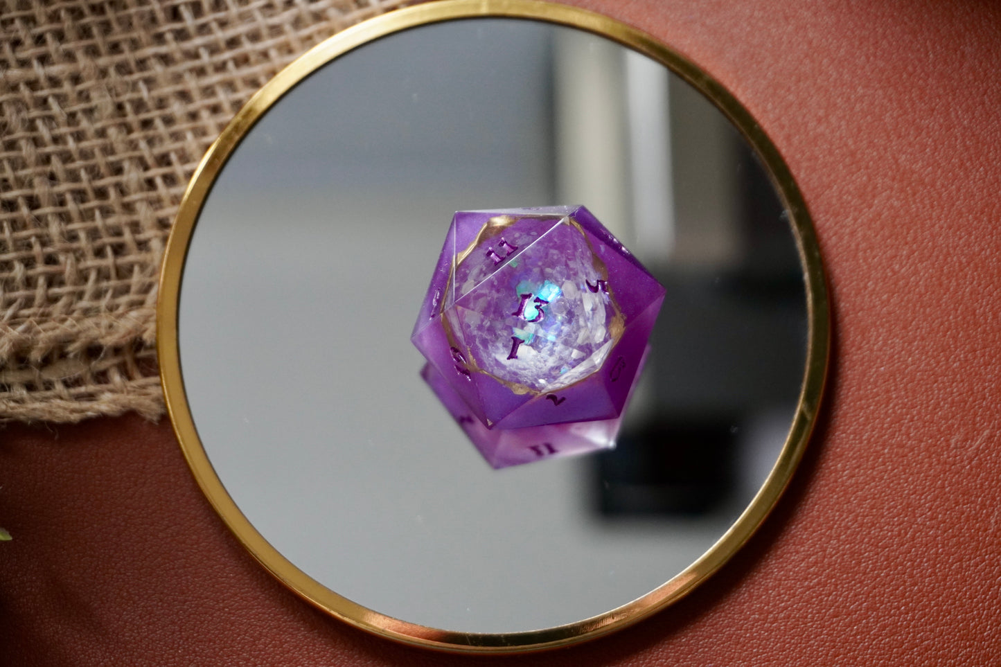 Geode dark pin D20 chunk