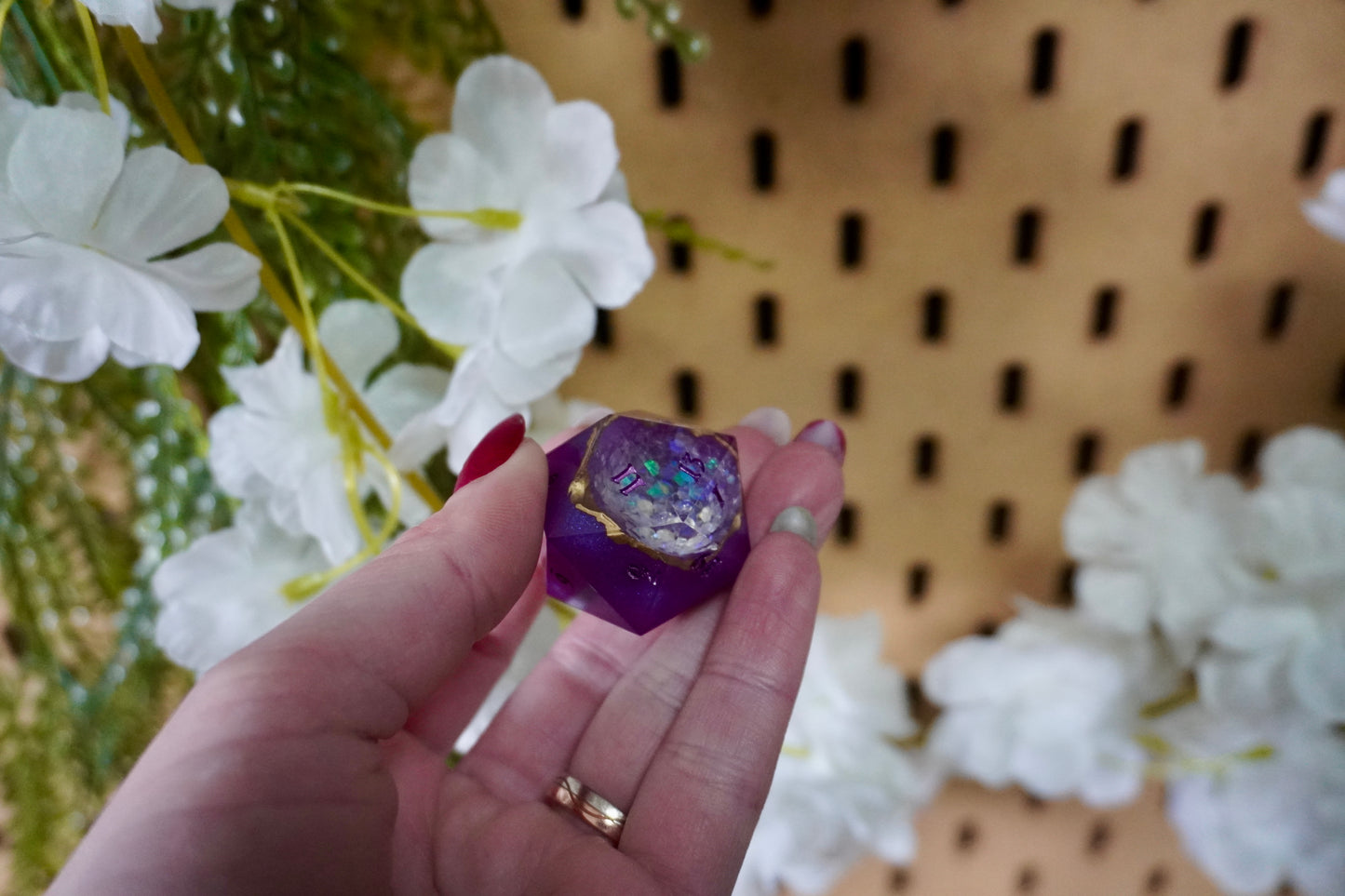 Geode dark pin D20 chunk