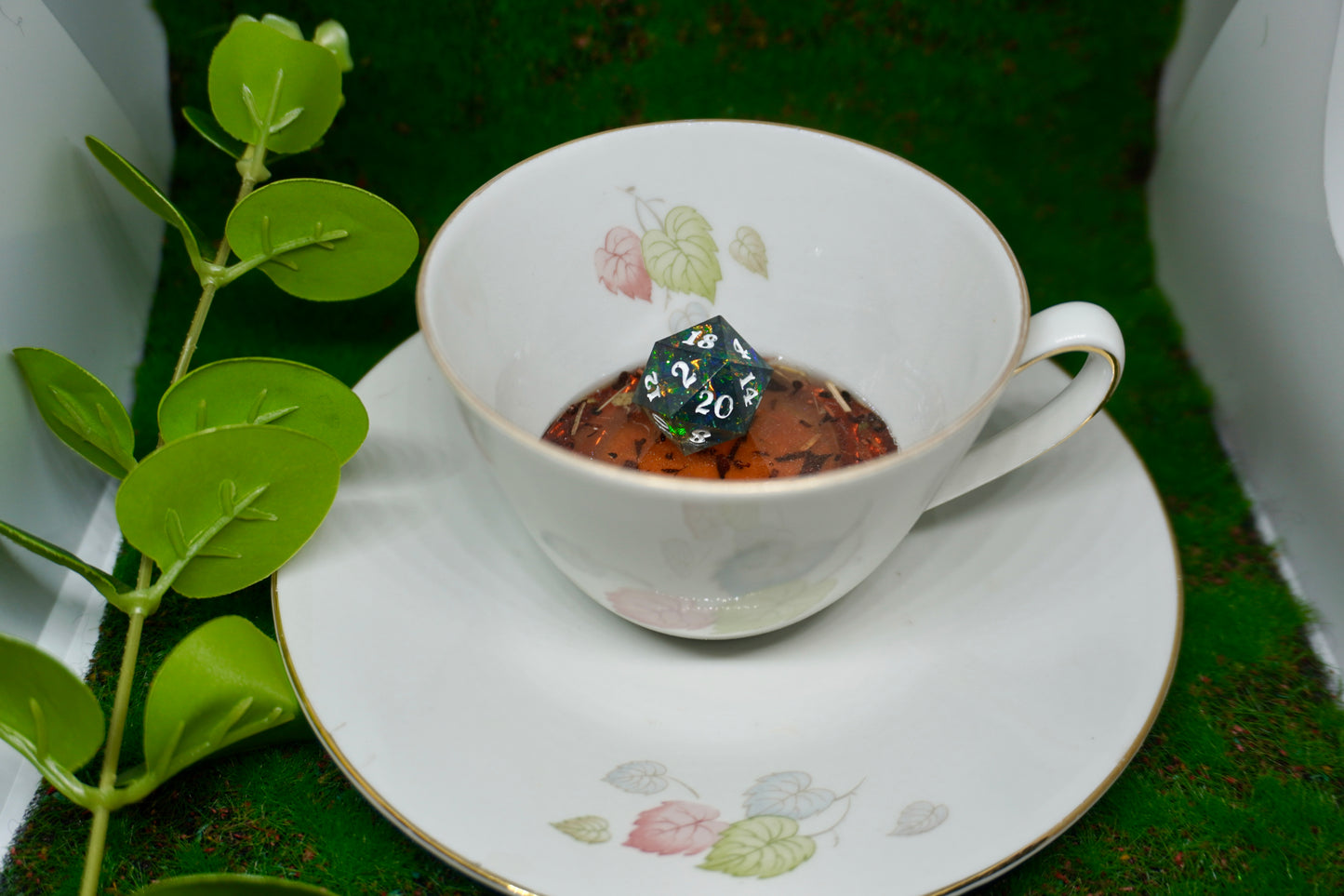 Tea cup dice tray fall leafs