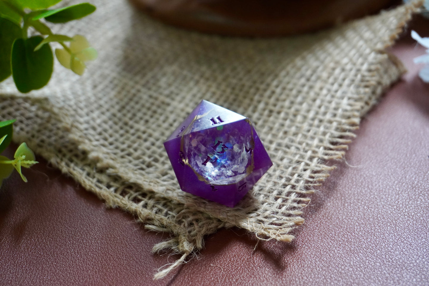 Geode dark pin D20 chunk