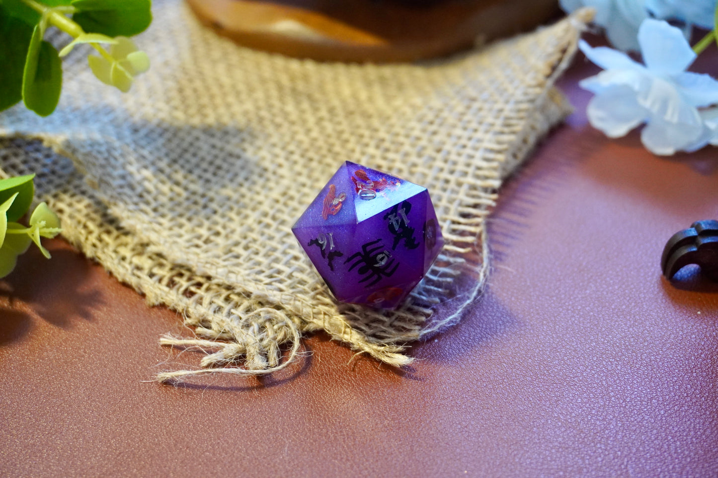 Hollow end D20 chunk