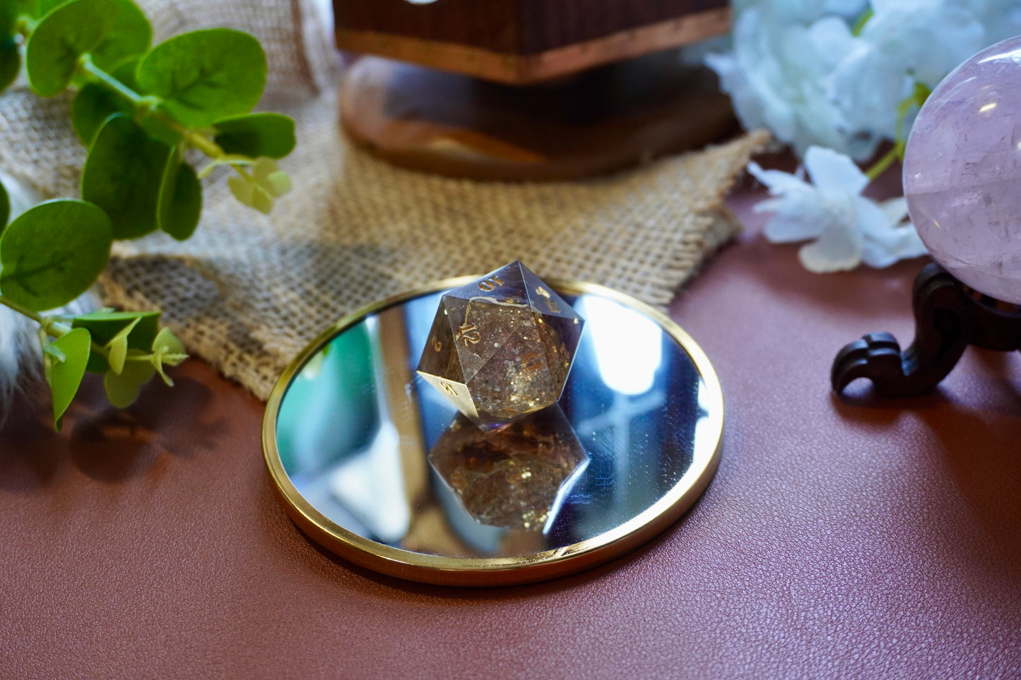 Gold treasure geode D20 chunk