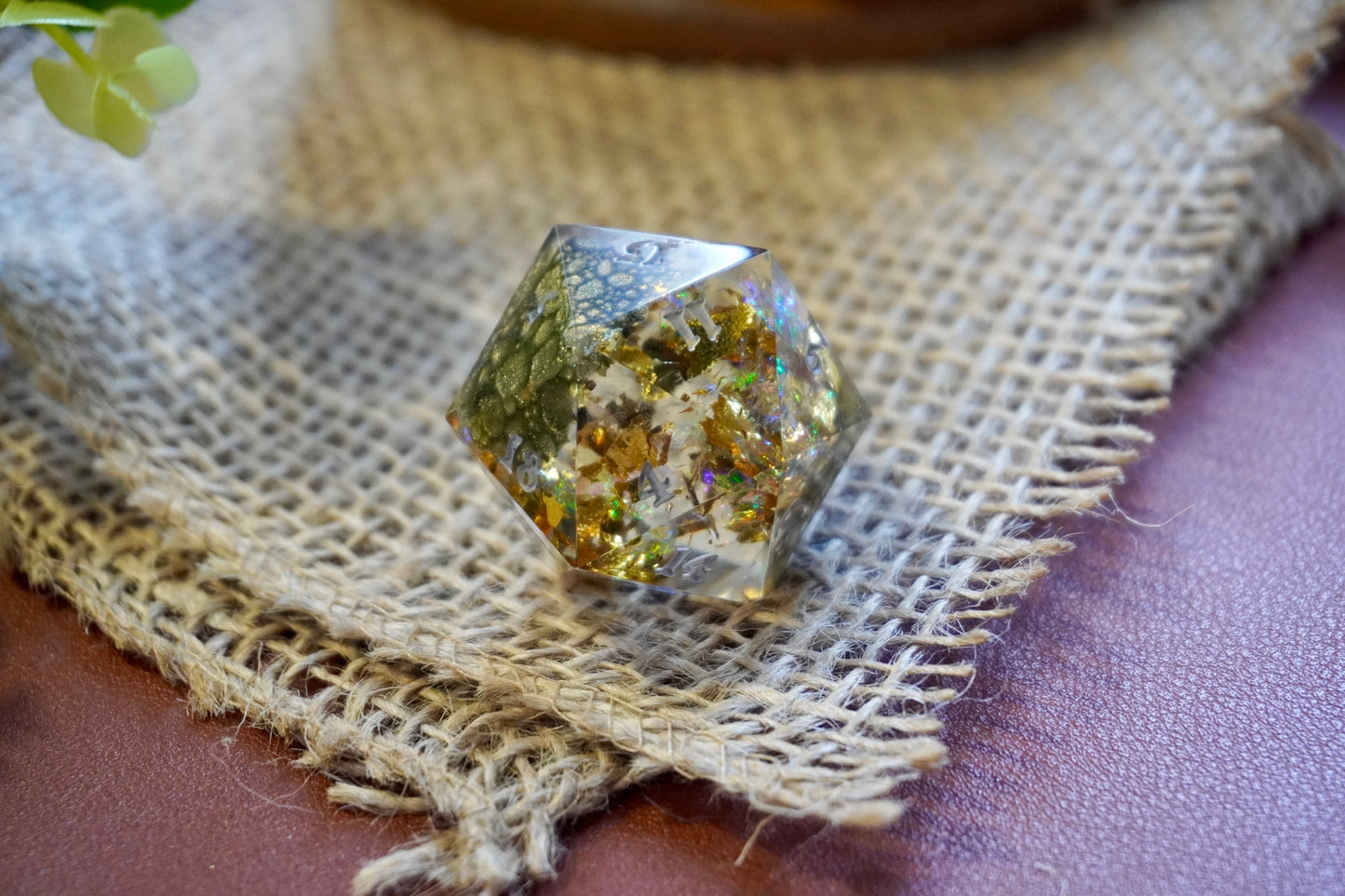 Dragons gold, green gold D20 chunk