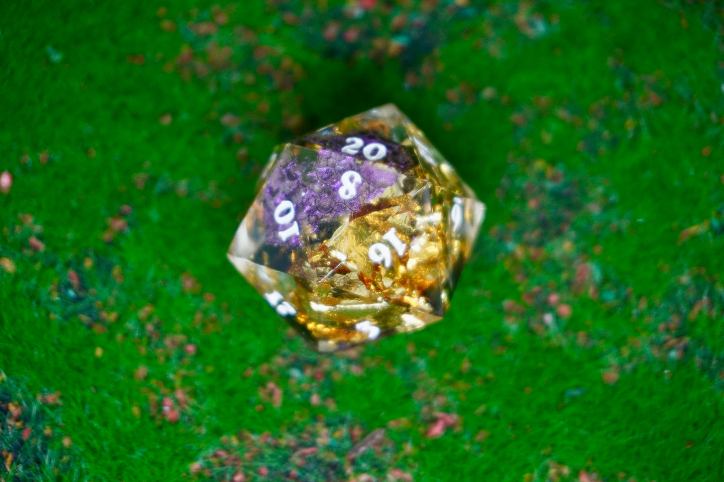 Dragons gold, purple dragon
