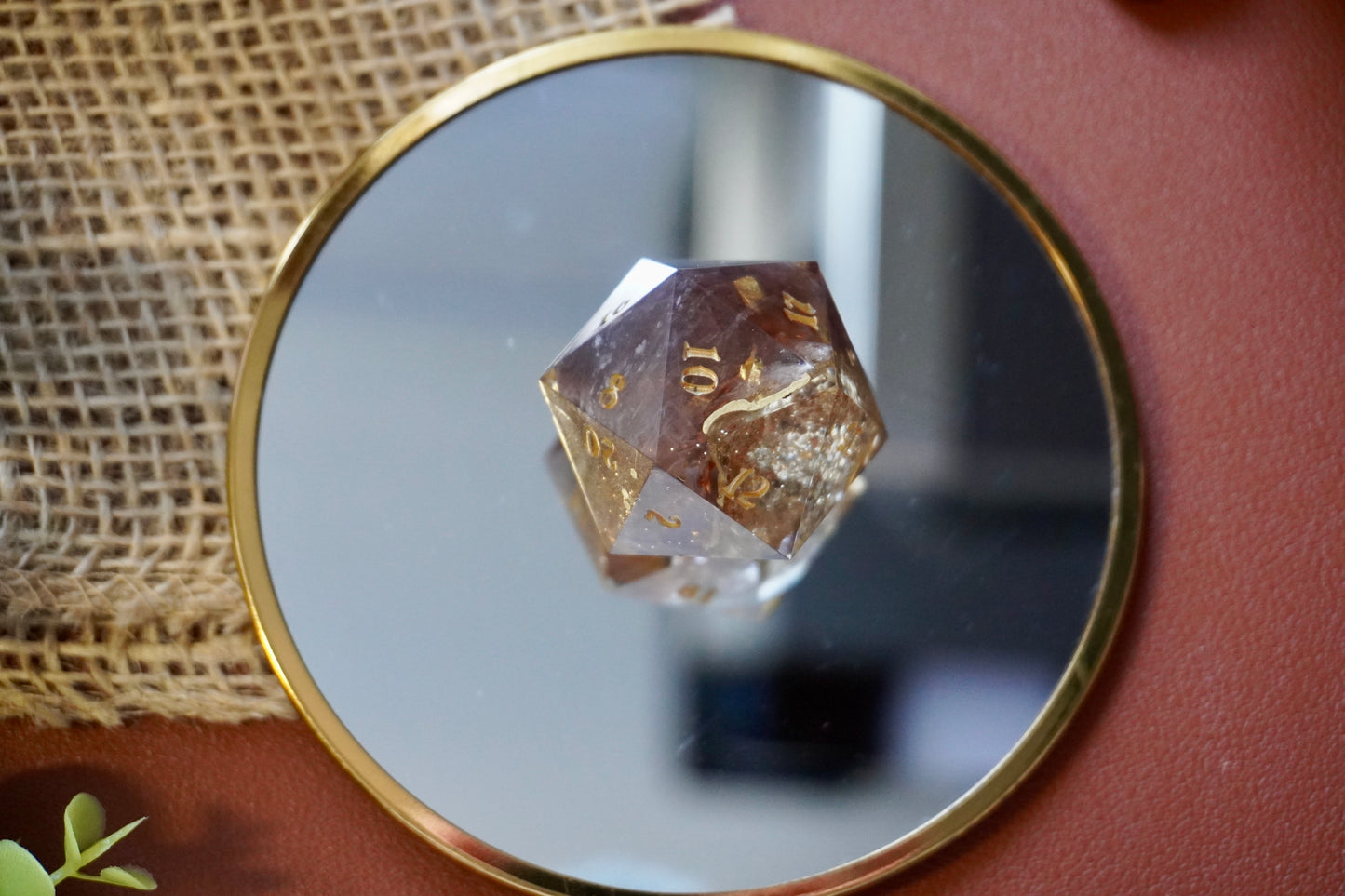 Gold treasure geode D20 chunk