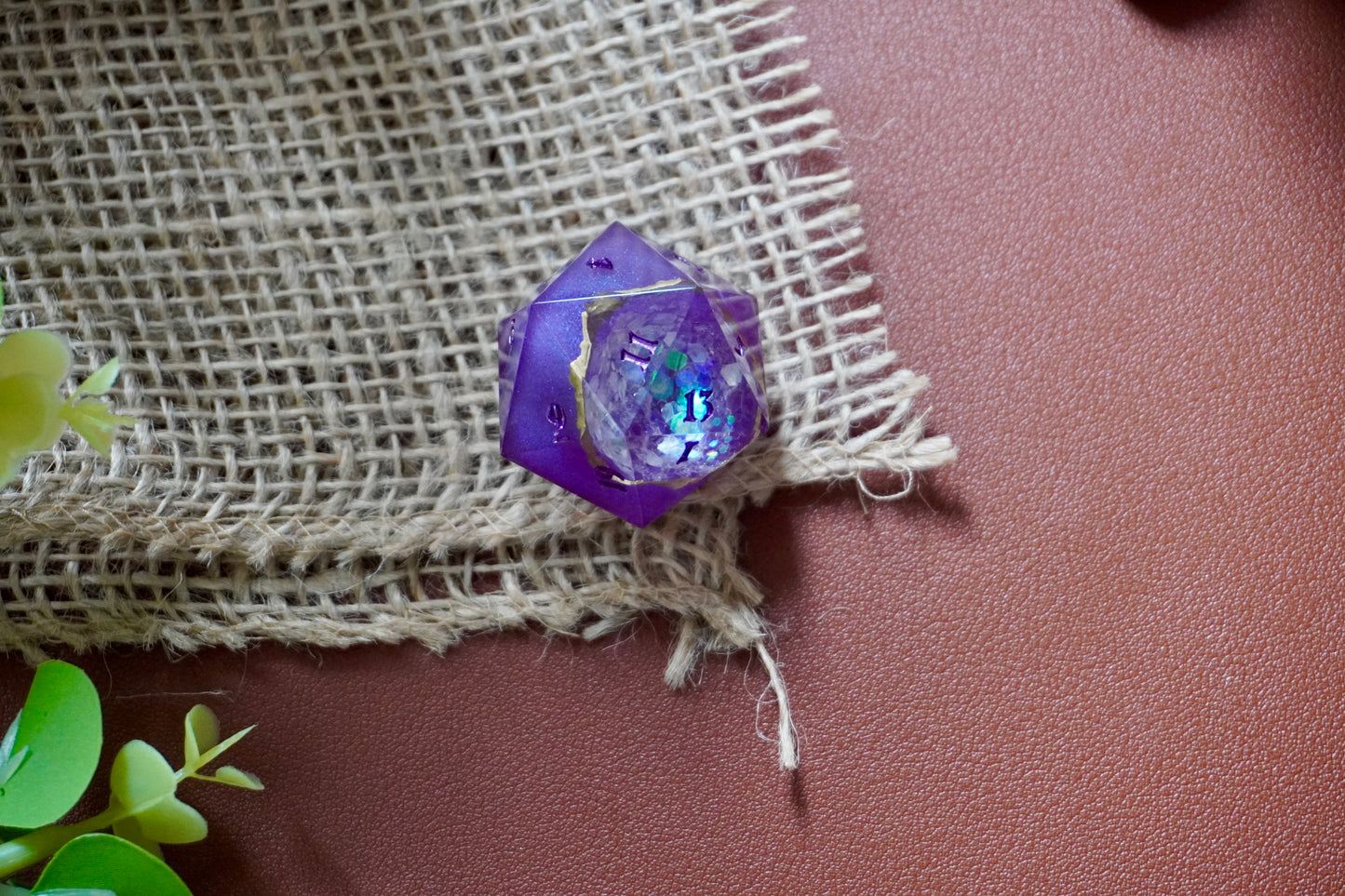 Geode dark pin D20 chunk